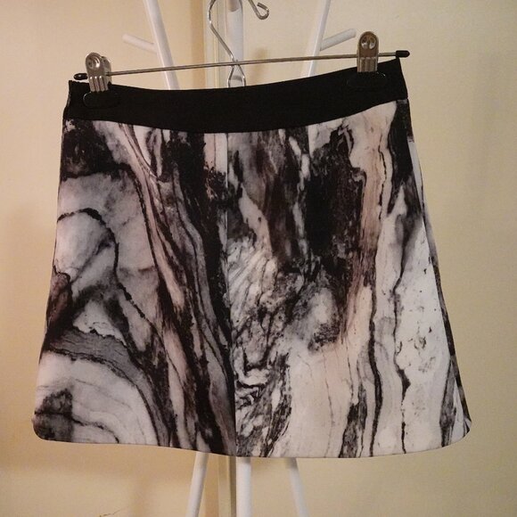 ZARA Basic Marble Print Mini Skirt Size Extra Small - Picture 2 of 6